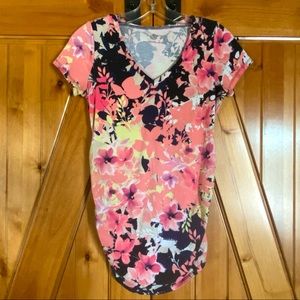 Motherhood maternity t-shirt size S. EUC